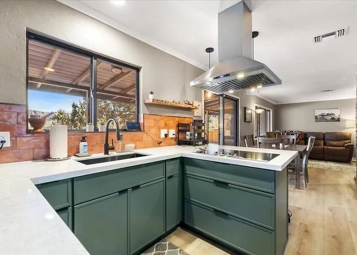 New! Retreat W/ Stargazing Pad, Bocce, Spa! * Sedona