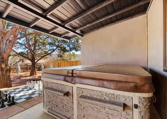 Holiday home New! Retreat W/ Stargazing Pad, Bocce, Spa! Sedona
